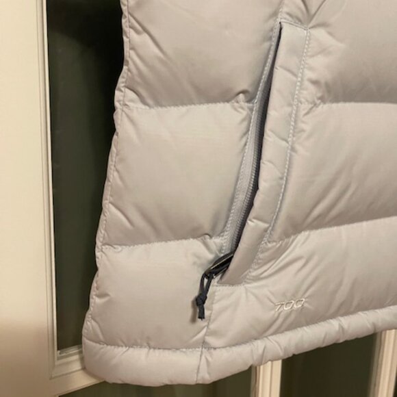 Women's NEW The NORTH FACE VEST - Picture 6 of 6